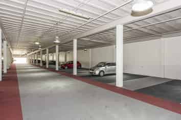 82M² RETAIL/OFFICE FOR LEASE