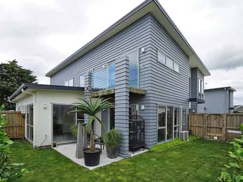 2/13 Crosher Place, Silverdale