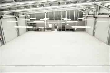 Corner Profile & Close to the Airport