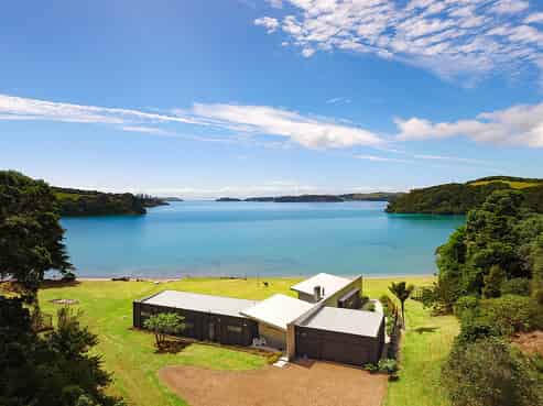 677 Orapiu Road, Waiheke Island