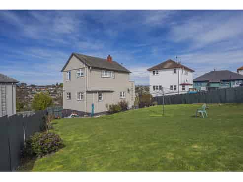 11 Essex Street, Marchwiel