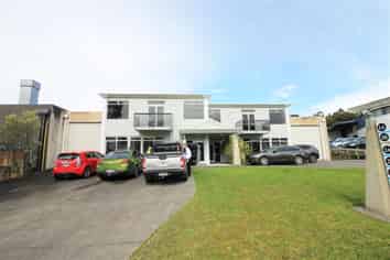 Tidy 114m² Office Available Now