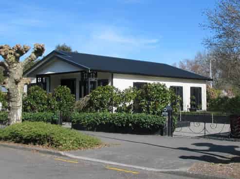 8 Mcmaster Street, Greytown