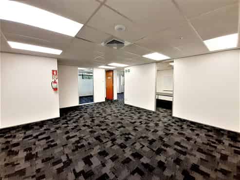 Central Takapuna Spacious Ground level Office