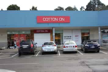 LARGE FORMAT - BIG IMPACT RETAIL