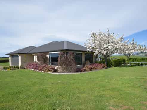 860 Whakapirau Road, Raukawa