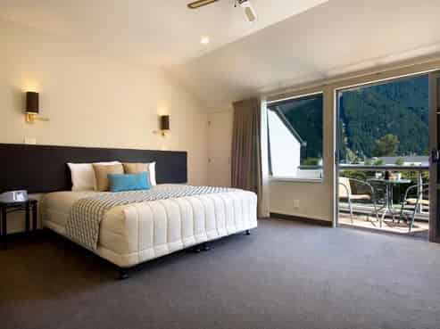 Queenstown 17 Freehold Apartment Investments