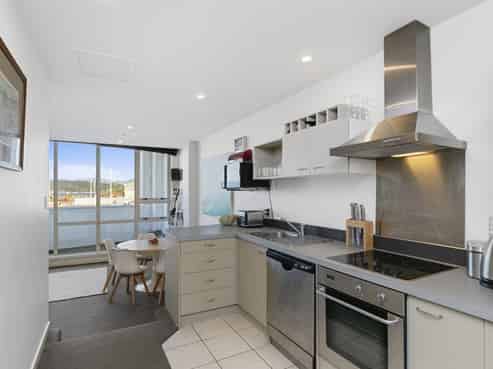 212/107 Thorndon Quay, Thorndon