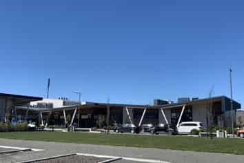 Land your business here - Corner Profile