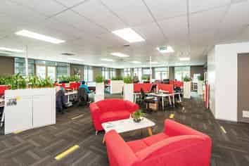 Superior Office with Vacant Possession