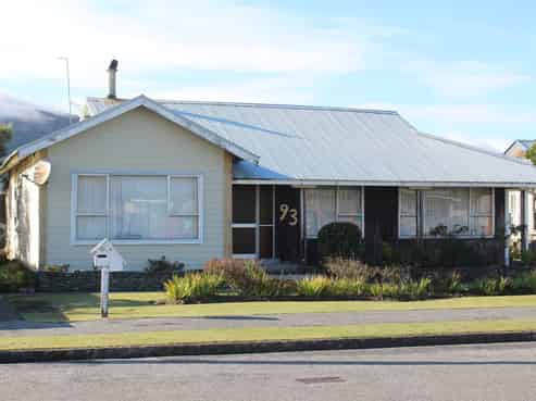 93 Blake Street, Blaketown