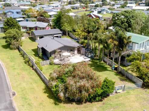 29 Oyster Drive, Cooks Beach