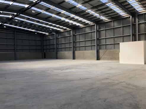 1,008m2 Warehouse - Corner Site - Available Now!!