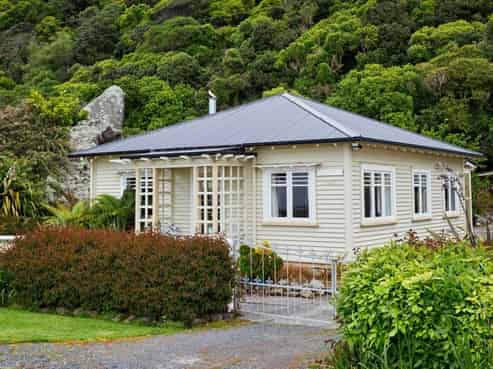 1981 State Highway 1, Clarence