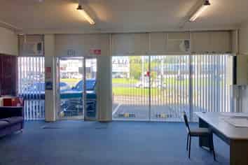 Springs Road retail - East Tamaki