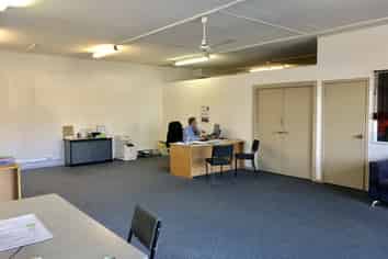 Springs Road retail - East Tamaki