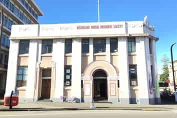 "All that glitters is not gold"