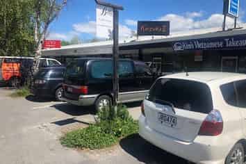 Opportunity to lease a shop on Centaurus Road