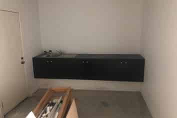 Opportunity to lease a shop on Centaurus Road