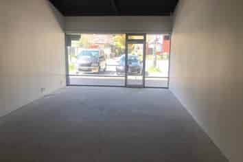 Opportunity to lease a shop on Centaurus Road