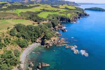 100 Omaha Block Access Road, Leigh