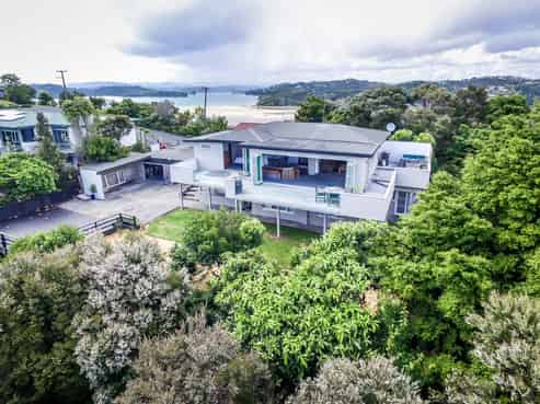 2 Binnie Street, Paihia