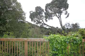 30 Girrahween Drive, Totara Vale