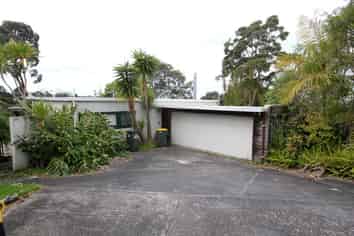 30 Girrahween Drive, Totara Vale