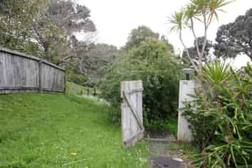 30 Girrahween Drive, Totara Vale