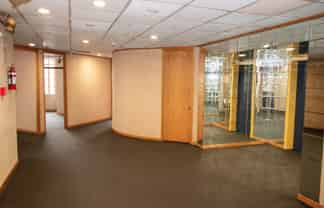 CBD Top Floor Office with Brand Exposure 350m2