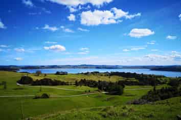 9 Grice Road, Wharehine