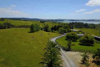 9 Grice Road, Wharehine