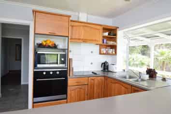 9 Grice Road, Wharehine