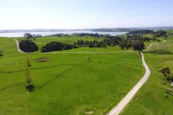 9 Grice Road, Wharehine