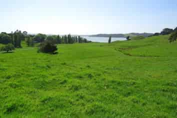 9 Grice Road, Wharehine