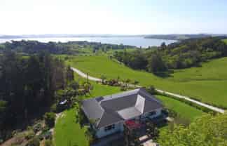 9 Grice Road, Wharehine