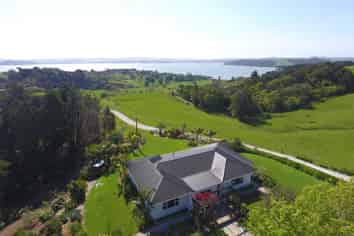 9 Grice Road, Wharehine