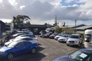 YARD PLUS SMALL OFFICE ON BUSY MAIN ROAD KUMEU