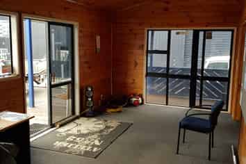 YARD PLUS SMALL OFFICE ON BUSY MAIN ROAD KUMEU