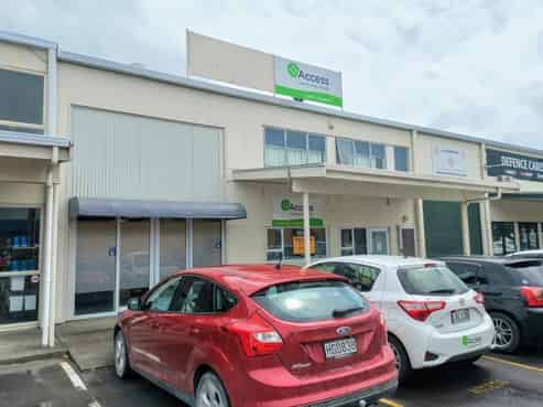 Smart office space with everything