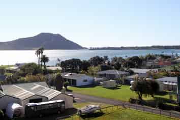 8 Juniper  Lane, Pukenui