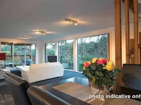 51B Rimutaka Place, Titirangi