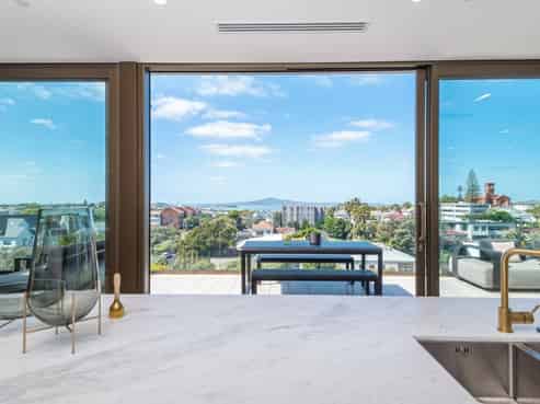 504/10 St Marks Road, Remuera