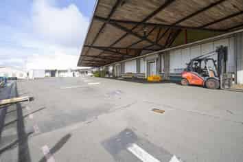 Secure 150sqm storage - Suit boats, RV's and more