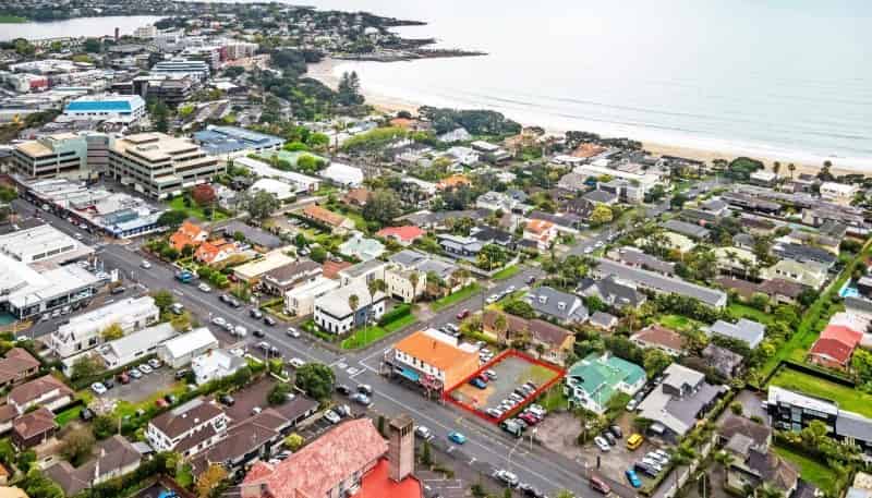 402 Lake Road, Takapuna