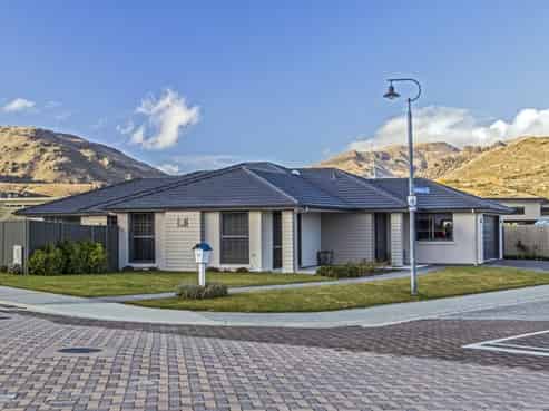 28 Matthews Crescent, Cromwell