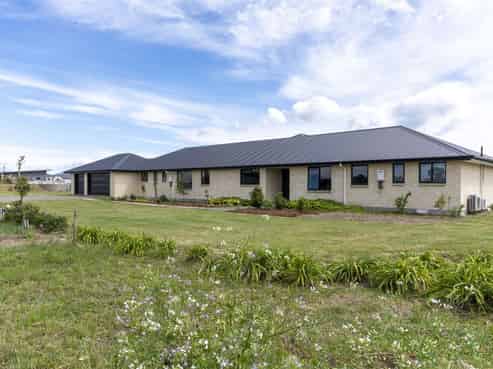 8 Northside Drive, Waikuku