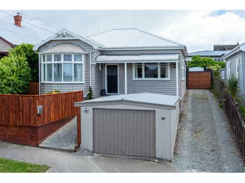 25 Roslyn Terrace, West End