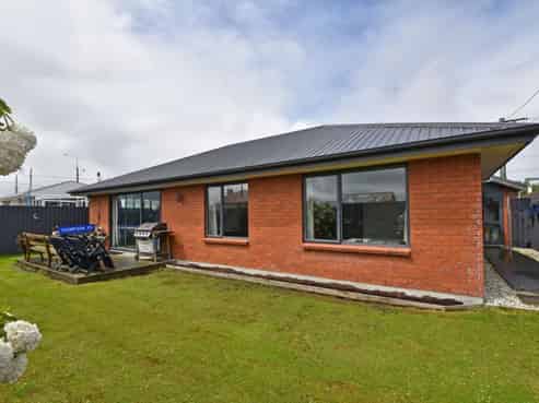 10 Dudley Street, Prestonville