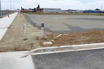 CORNER SITE, CLEAN SLATE